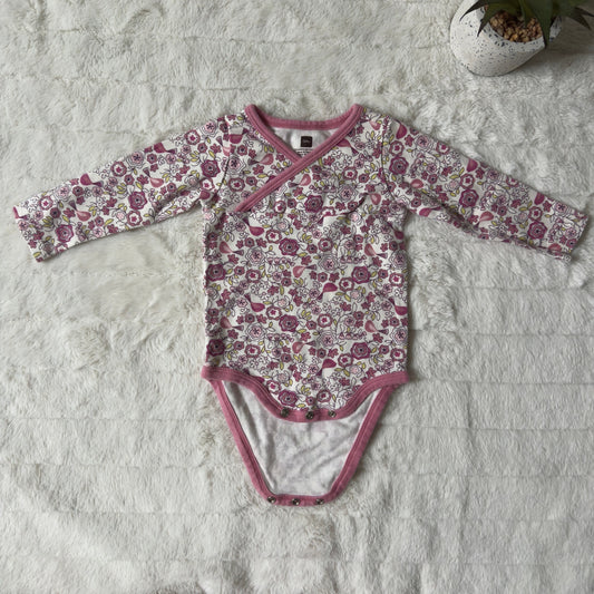 Tea Collection Floral Bird Pattern 100% Cotton Onesie One Piece Long Sleeve EUC
