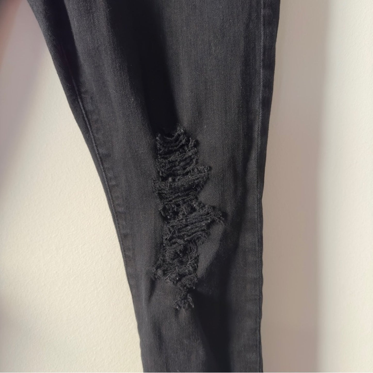 Adriano Goldschmied The Farrah Skinny Ankle Jeans Distressed Black cotton button