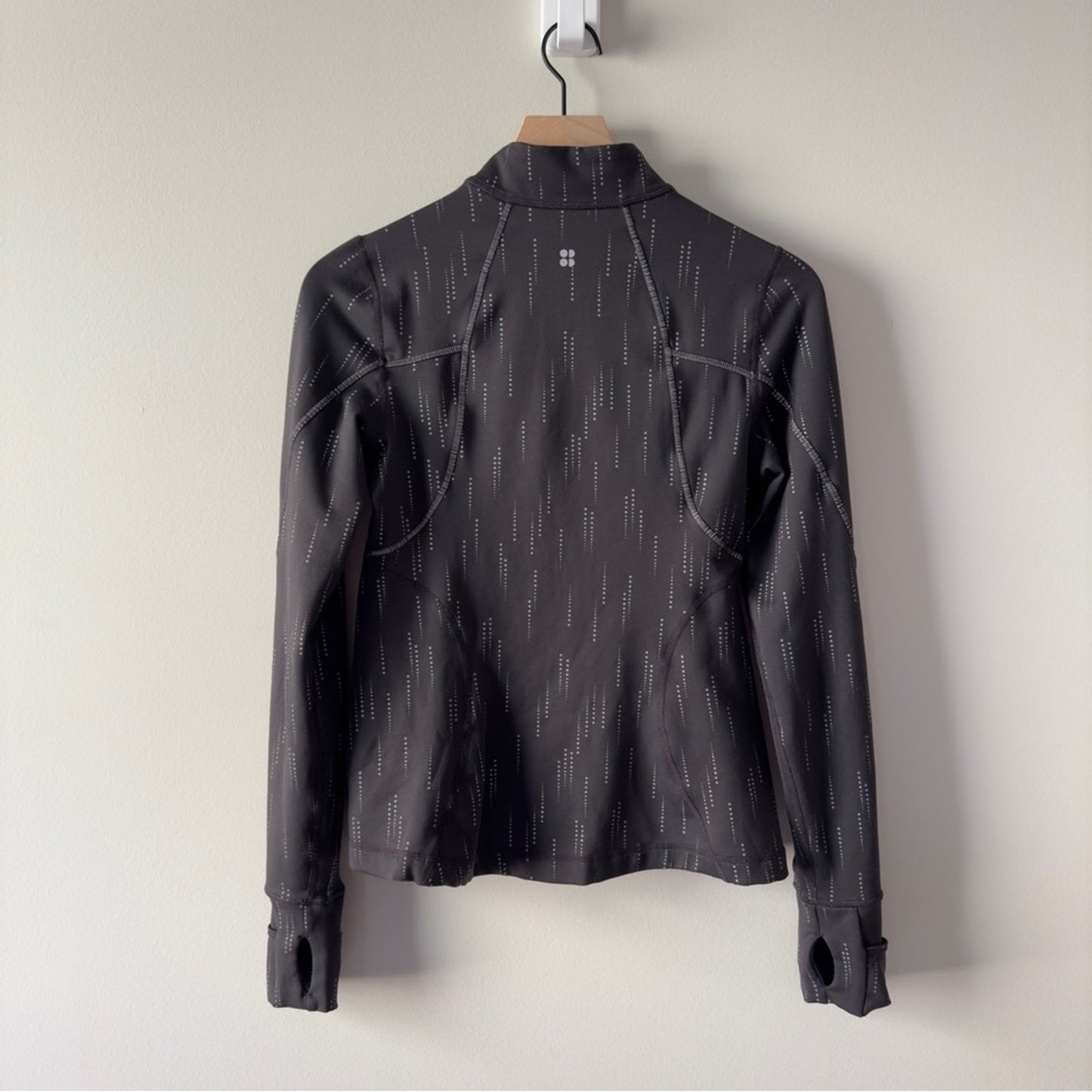 Sweaty Betty Black Jacket with mock neck Collar long sleeve full zip thumb holes