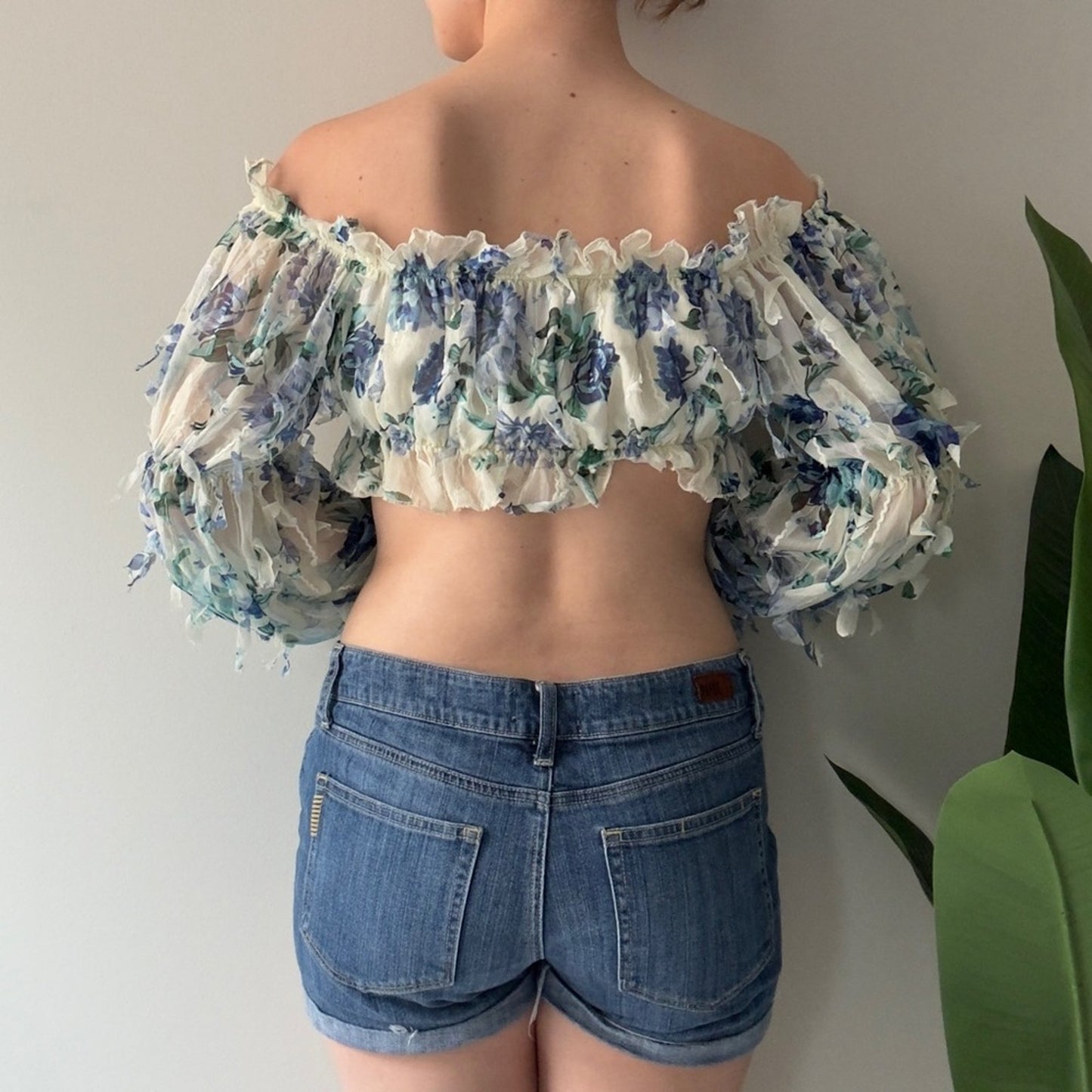 Shein Floral Off-Shoulder Ruffle Top Long Sleeve Cropped Crop Frilly Spring EUC