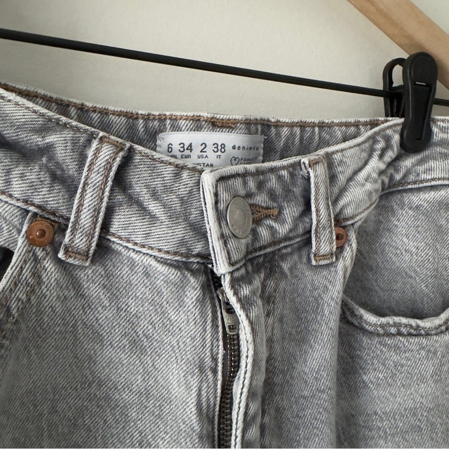 Denim Co. Primark Cares Light Gray Straight Leg Jeans grey distressed cotton EUC