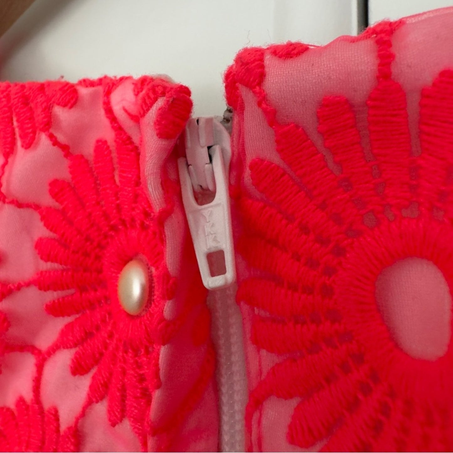 Lilly Pulitzer Fiesta Pink Floral Lace Pearl Bead Pinwheel Mini Dress Sleeveless