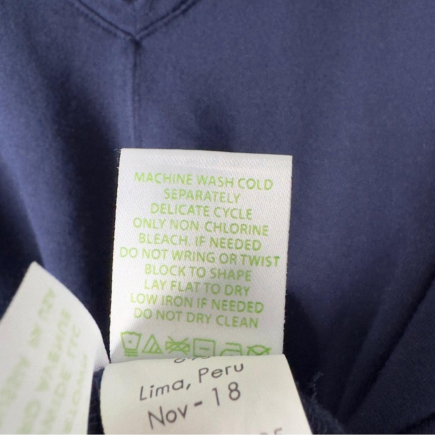 Lilly Pulitzer Luxletic long sleeve v-neck top square stretch slit hem modal XS