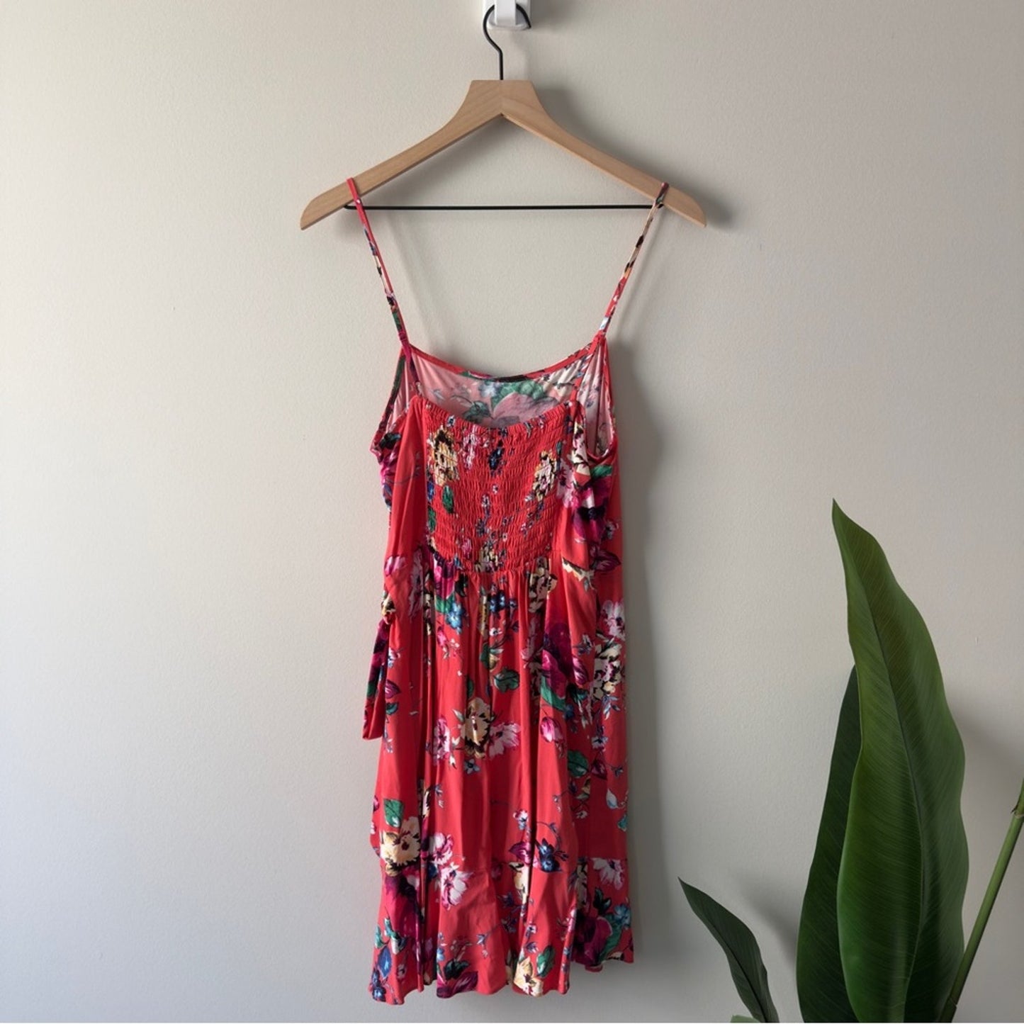 Express Floral Mini Faux Rap Dress adjustable spaghetti straps tropical ruffle M