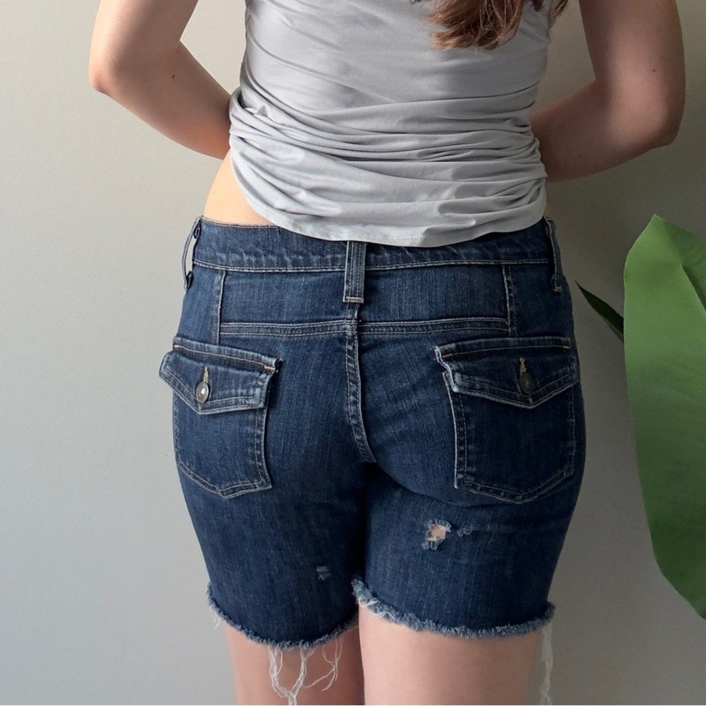 Vintage Y2K Forever 21 Low-Rise Denim Jean Shorts Bermuda 2000s Zip button Dark