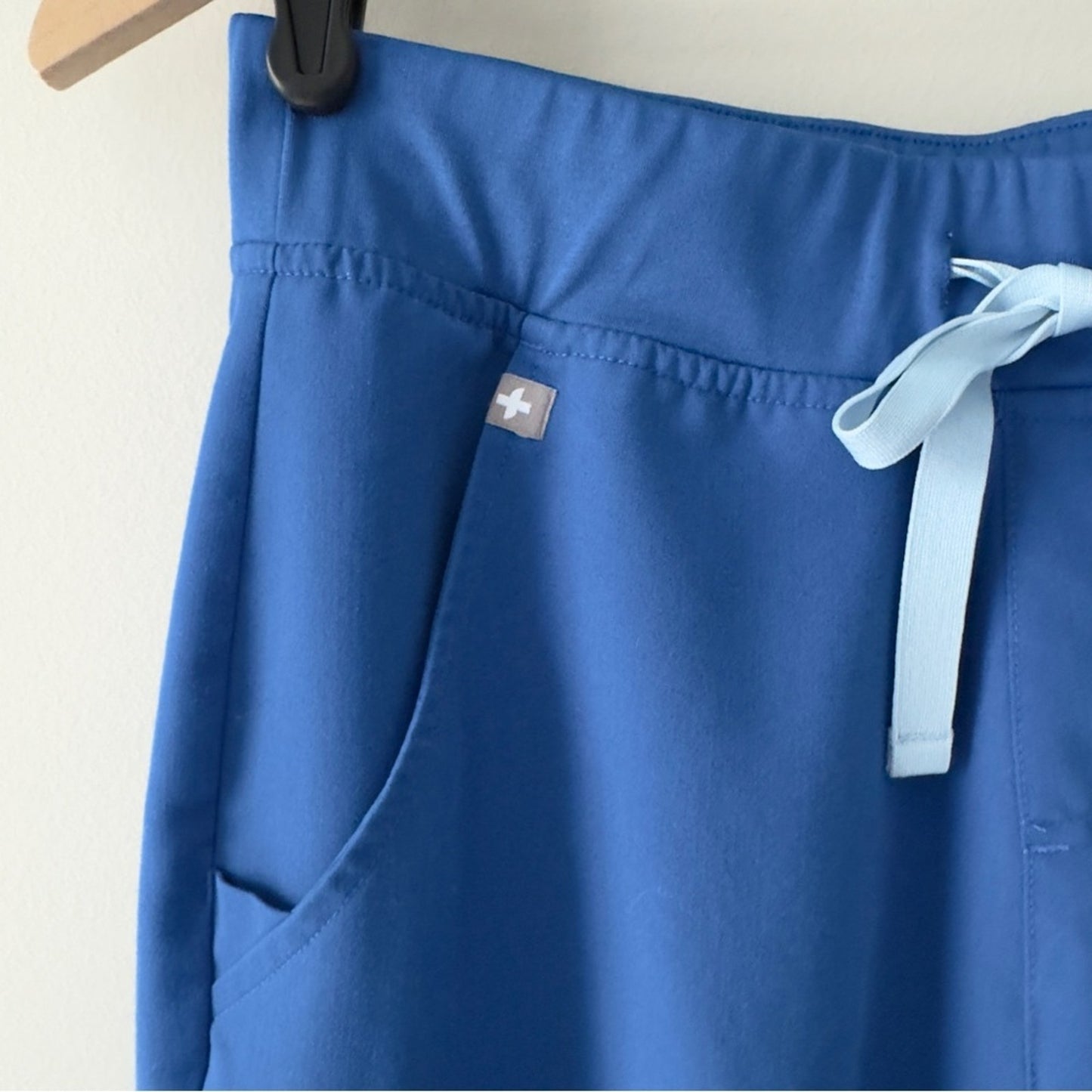 Figs Scrub Pants Vibrant Blue Jogger Medical Elastic Waistband stretch scrubs S