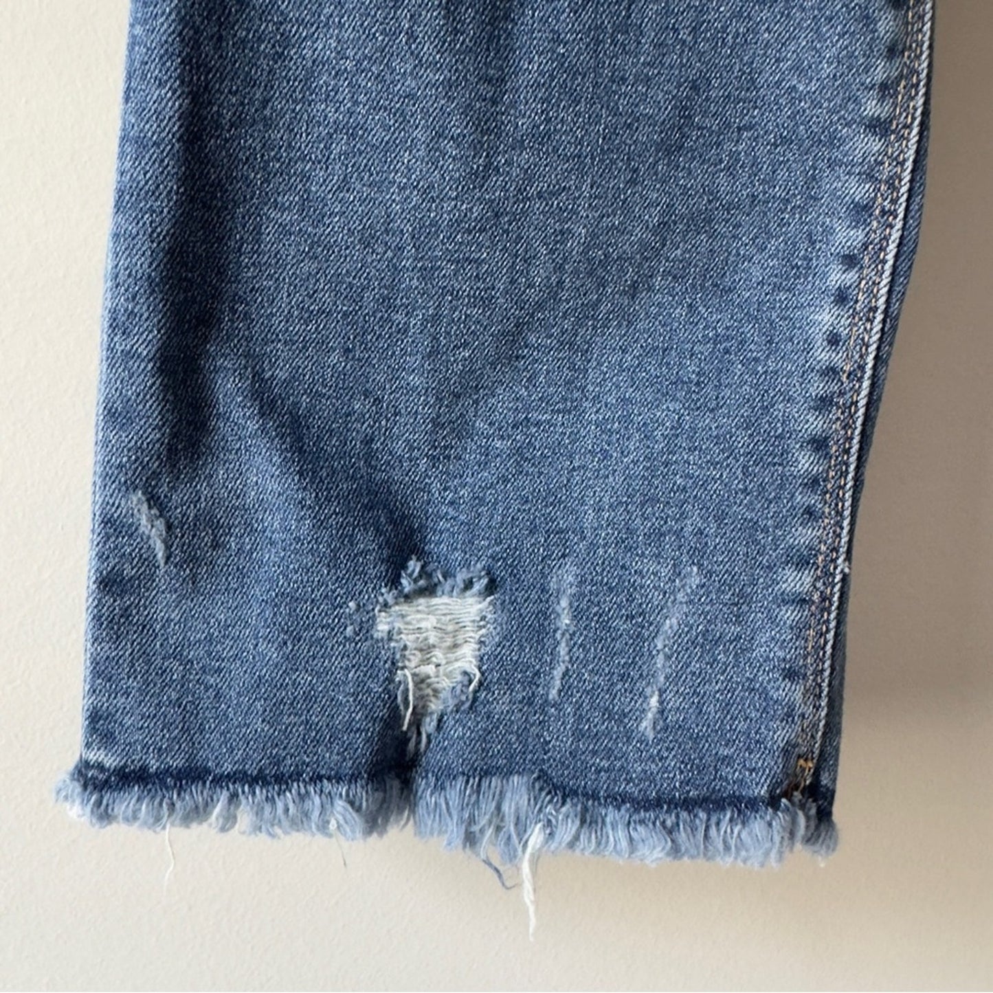 Hudson Nico Straight Jeans Blue Classic Denim distressed cotton blend stretch 27