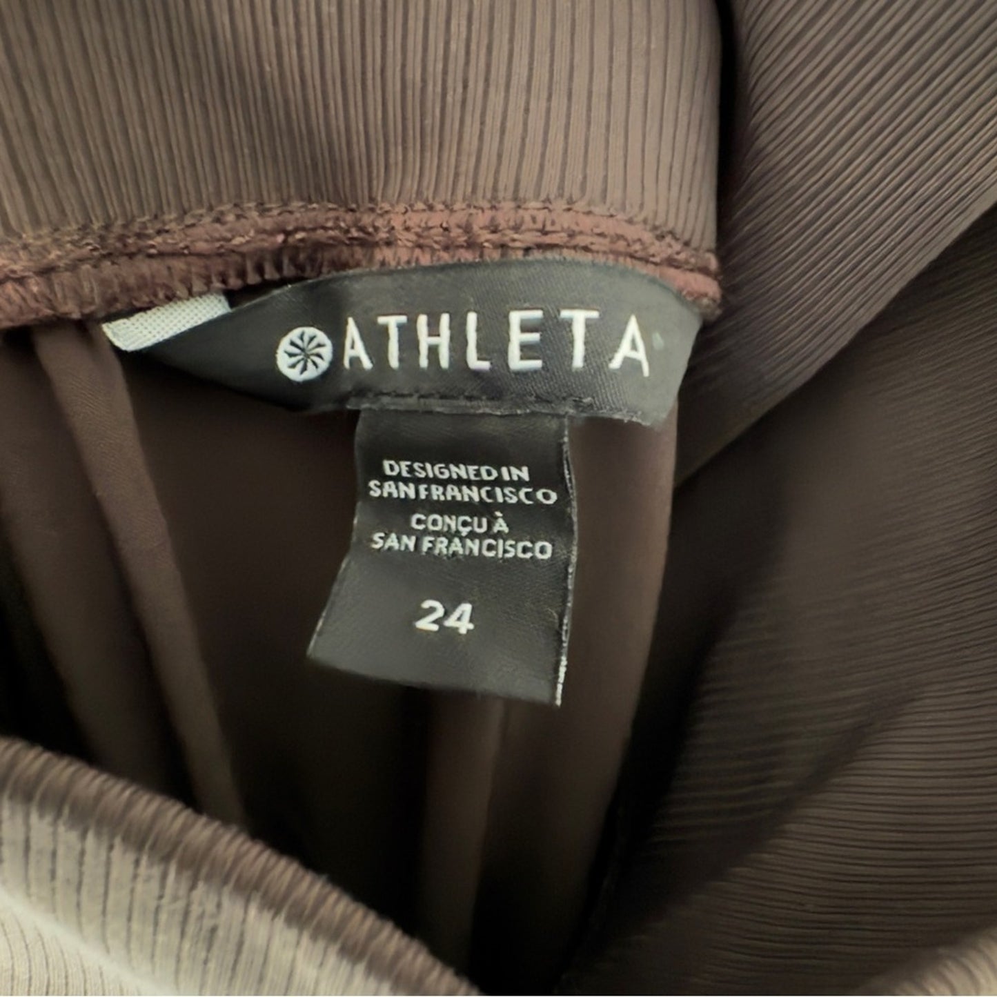 Athleta Nolita Slim Tapered Crop Pant Dark Brown Cropped Pants Athletic Active