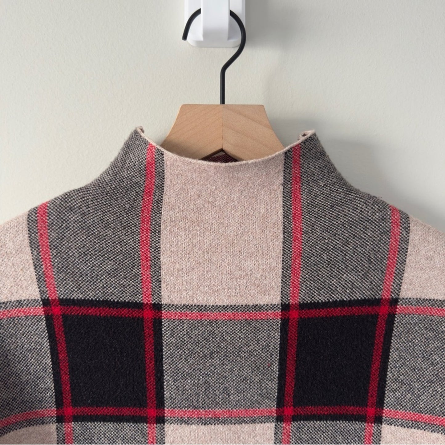 Rachel Zoe Red and Black Plaid Turtleneck Sweater Long Sleeve Checkered Winter M