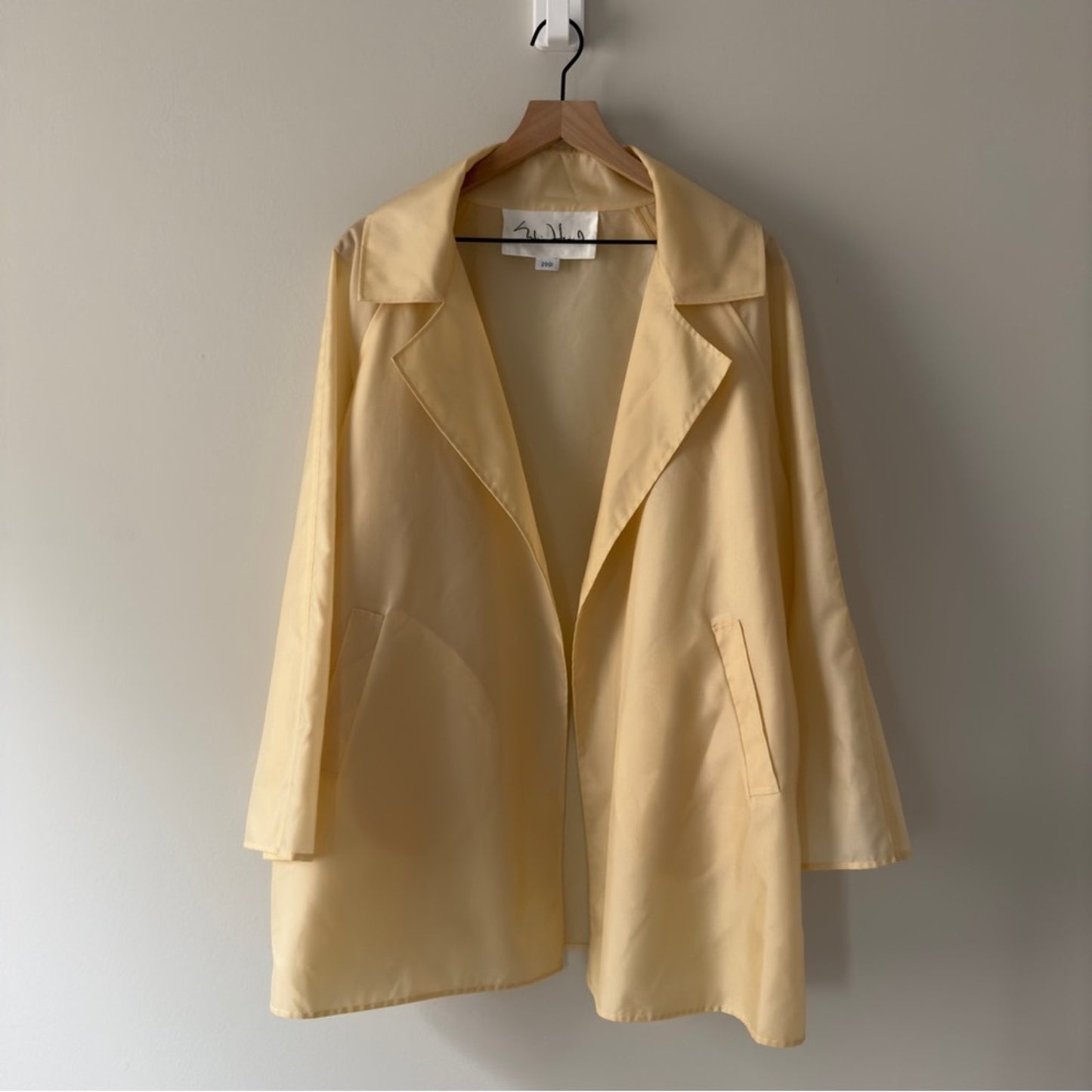 Vintage Sylvia Heisel 2001 Elegant Yellow Women's Coat Jacket long sleeve open S