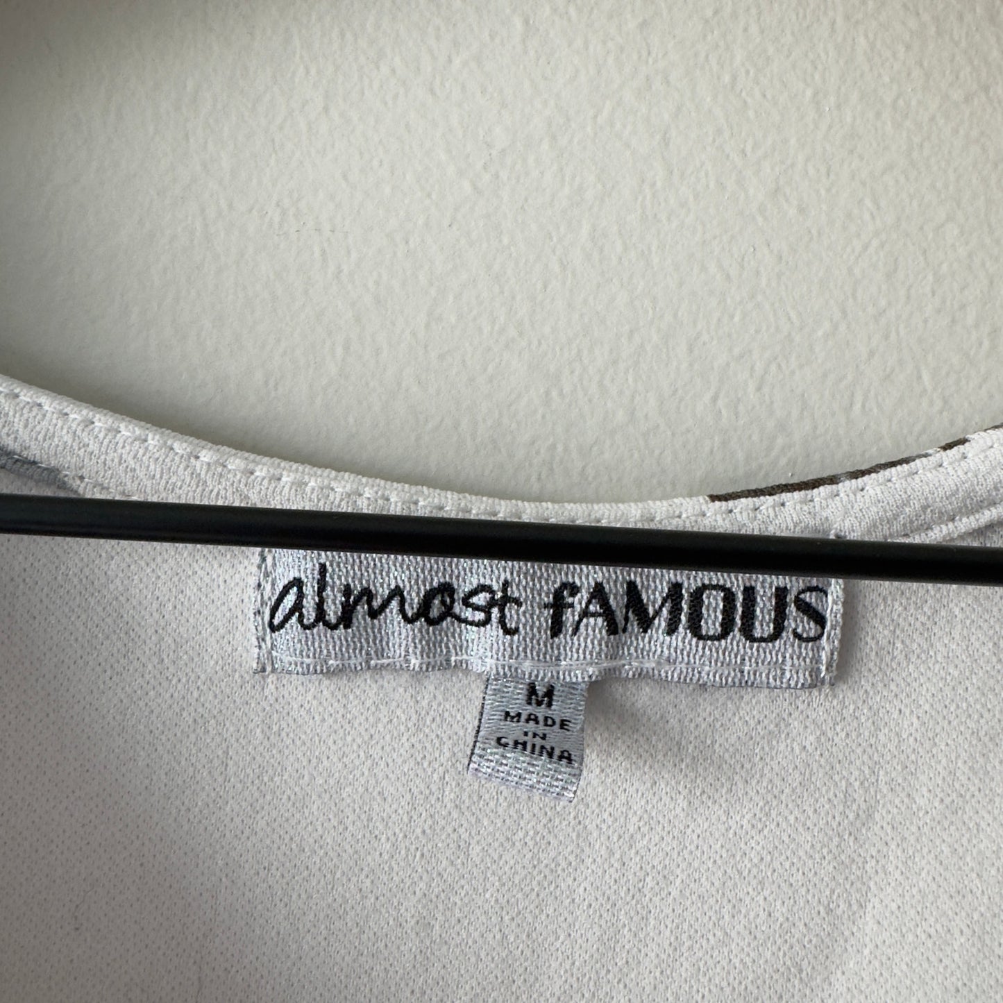 Almost Famous Floral Faux Wrap Mini Dress Short Sleeve V-Neck Bodycon Crepe M