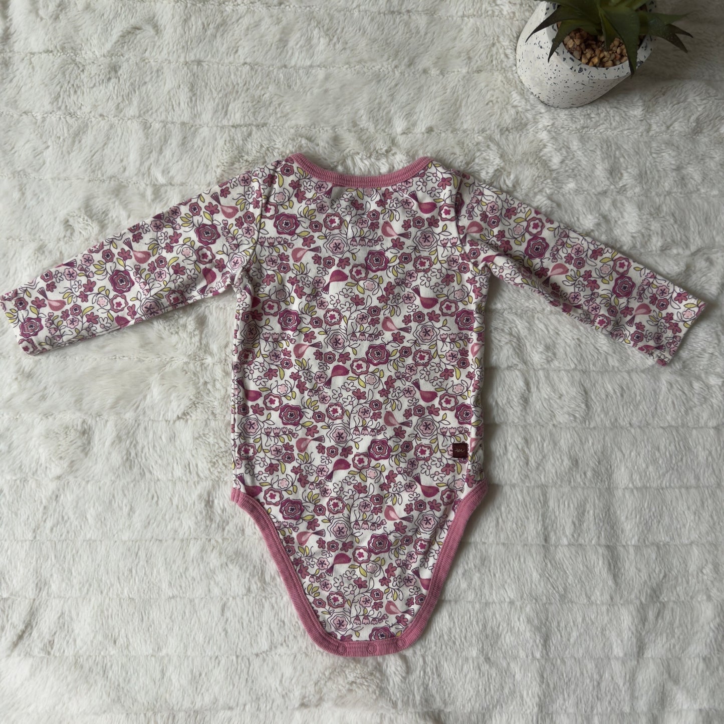Tea Collection Floral Bird Pattern 100% Cotton Onesie One Piece Long Sleeve EUC