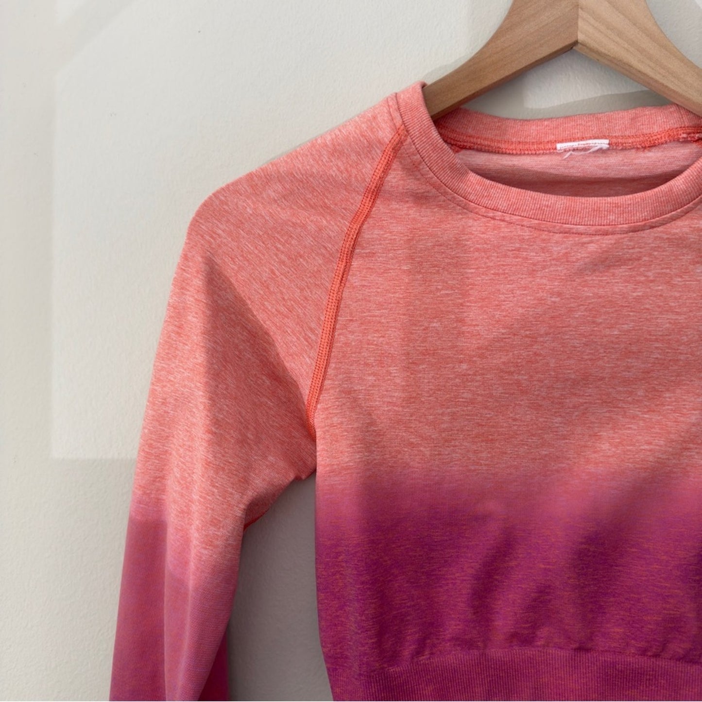Gymshark Athletic Crop Top Long Sleeve Ruched Back Crew Neck Logo Front Ombré