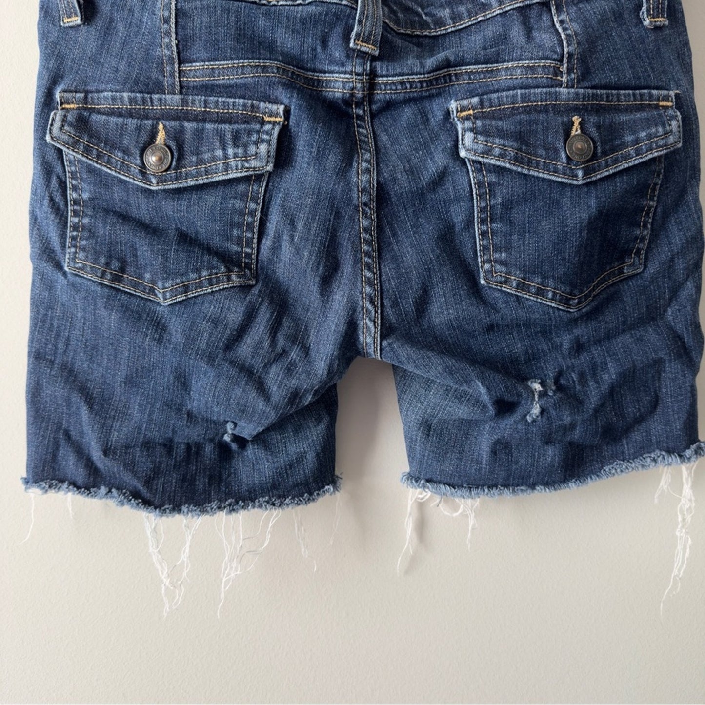 Vintage Y2K Forever 21 Low-Rise Denim Jean Shorts Bermuda 2000s Zip button Dark