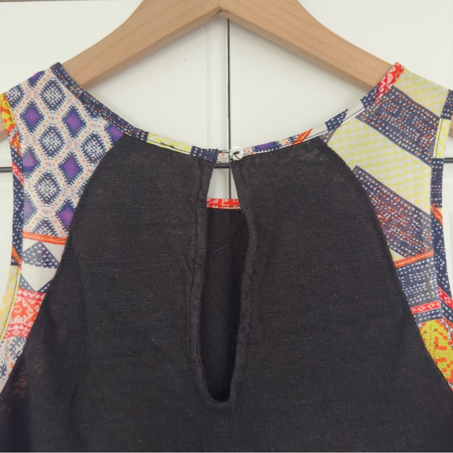 Sanctuary Linen Sleeveless Tank Top Aztec Patchwork Button Keyhole Back Summer
