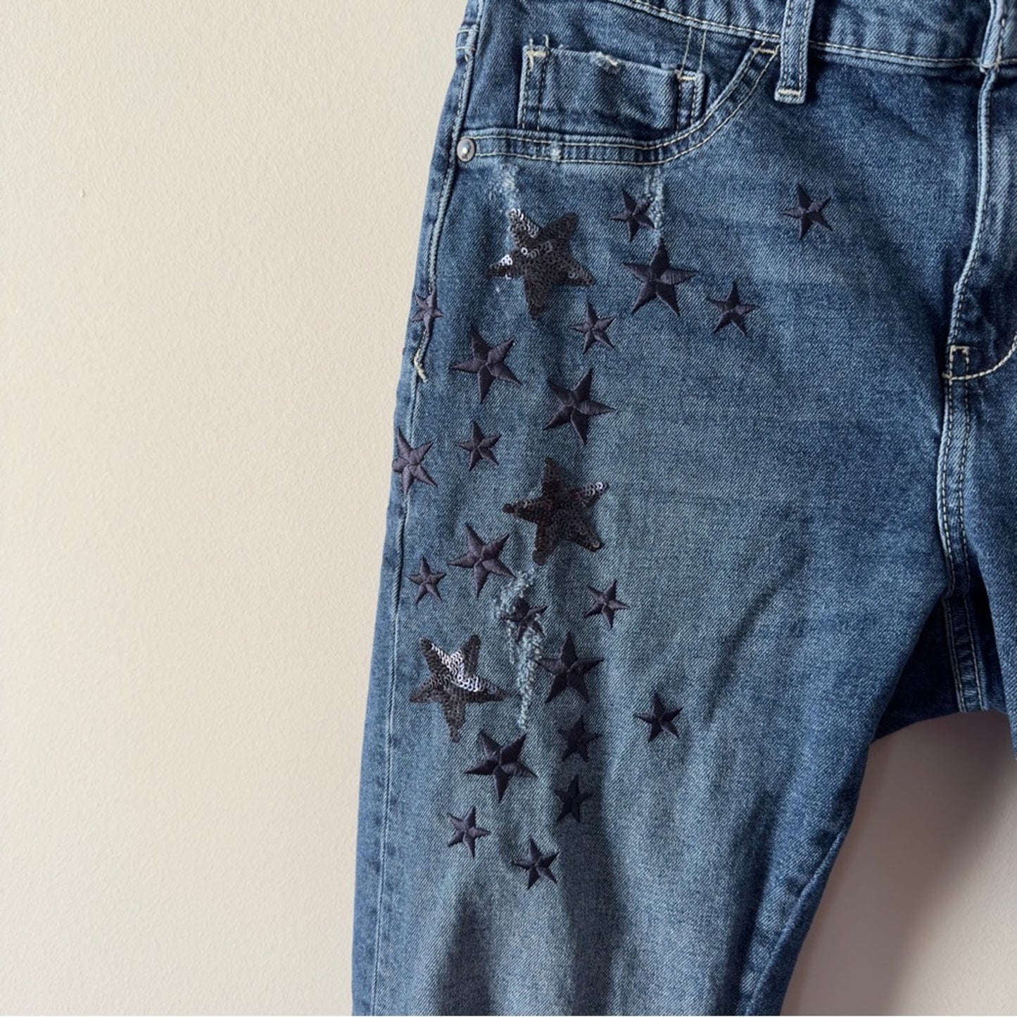 Pilcro and the Letterpress Anthropologie Sequin Embroidered Star-Patterned Jeans