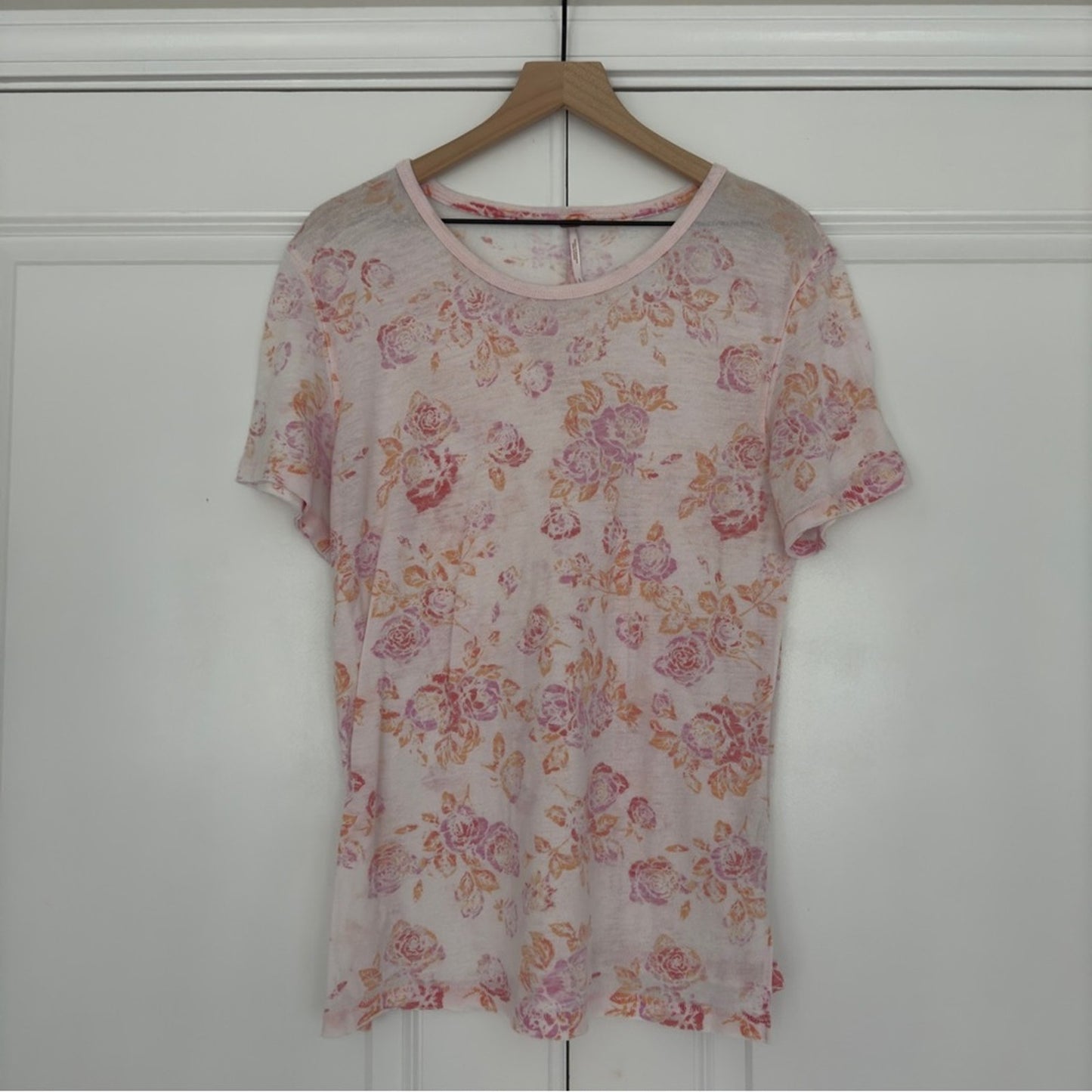 Free People Tourist Tee Floral Short Sleeve T-Shirt Top Crew Neck Slit Hem Light