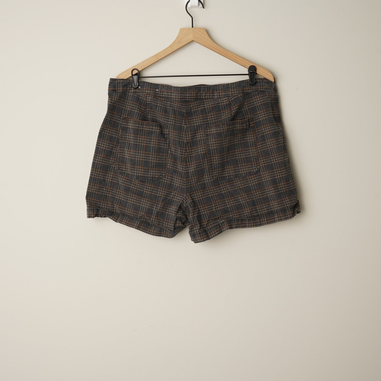 American Eagle Hi-Rise Skort Plaid Wrap Buckle Shorts Pockets Cotton Blend EUC