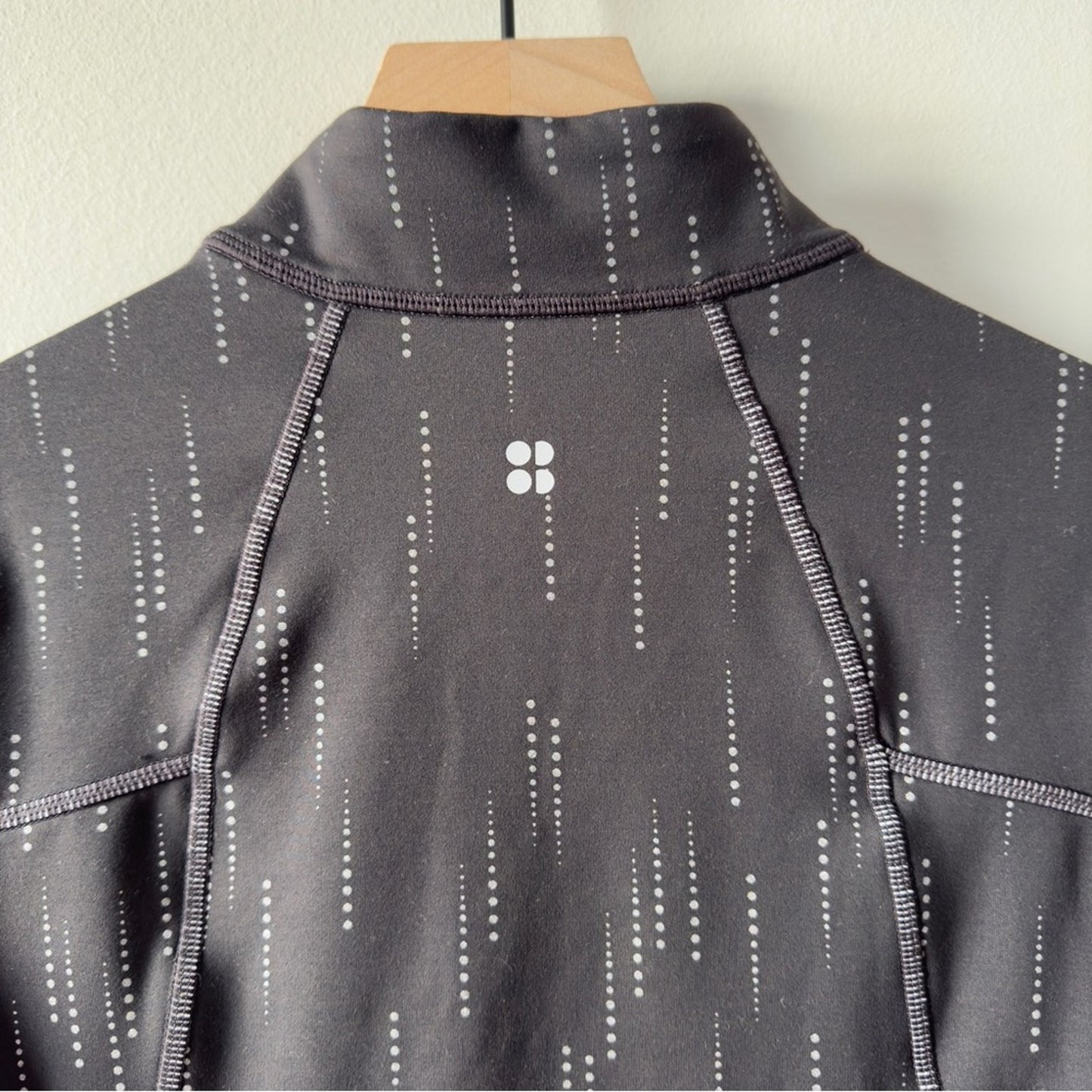 Sweaty Betty Black Jacket with mock neck Collar long sleeve full zip thumb holes