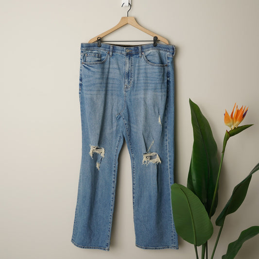 Torrid High-Rise Baggy Straight Classic Denim Jeans Distressed Medium Wash Zip