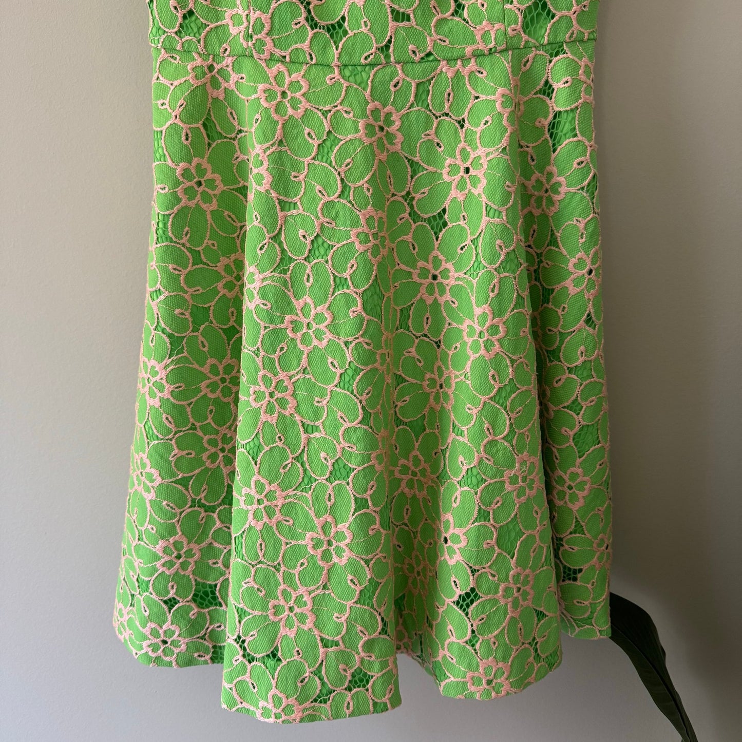Lilly Pulitzer Green Floral Lace Mini Dress Mini A-Line Summer V-Neck Preppy EUC