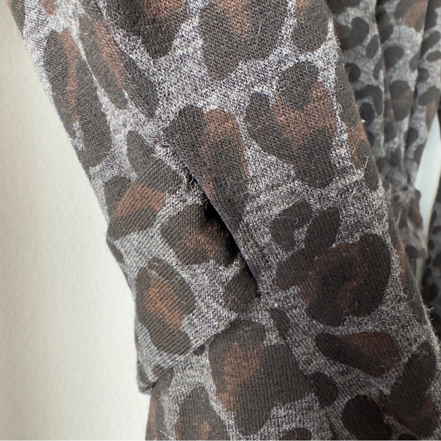 Ann Taylor Leopard Print Gray Wrap Tie Dress with Long Sleeves stretch lined NWT