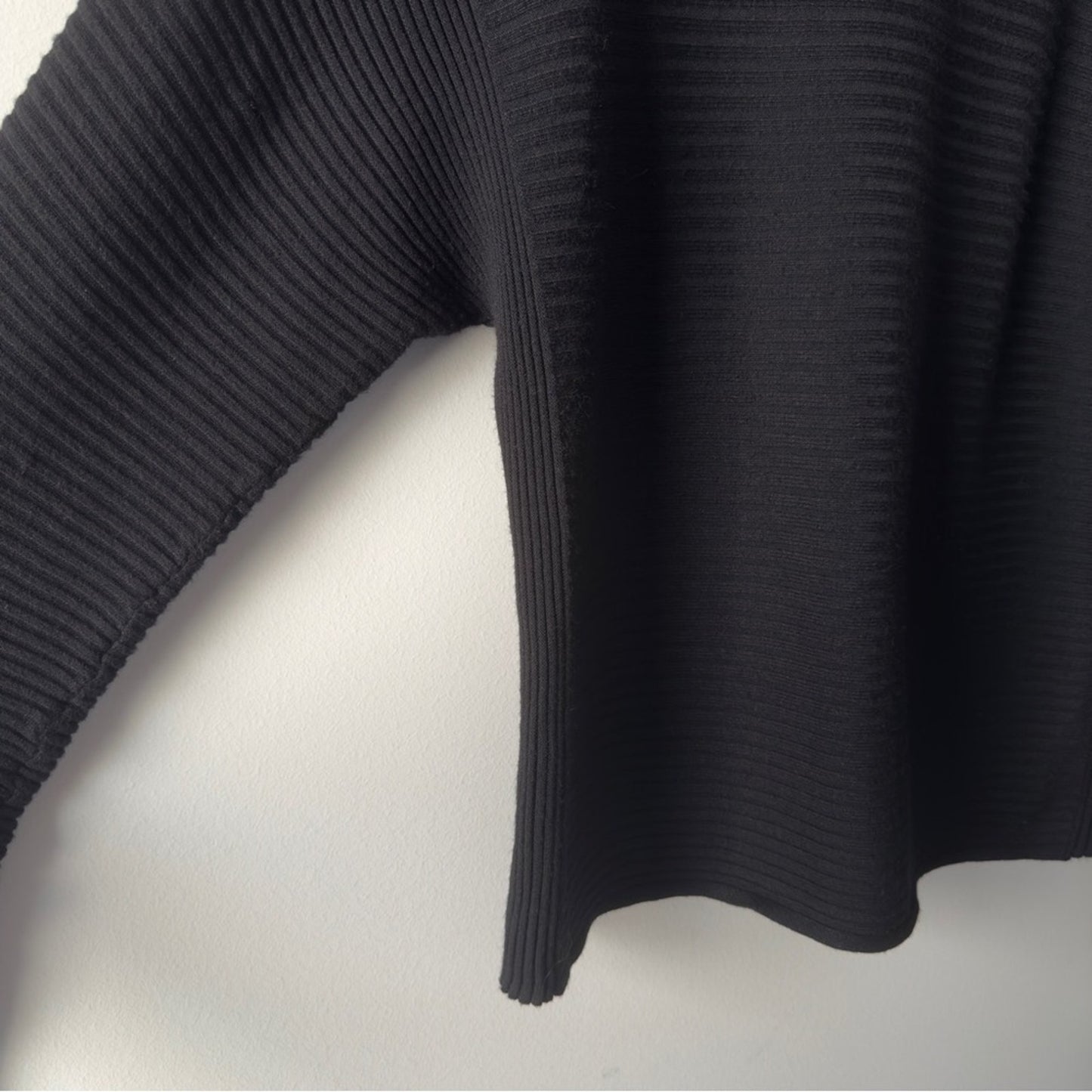 Peyton Primrose Ribbed Black Sweater Long Sleeve Oversized Round Neck Solid EUC