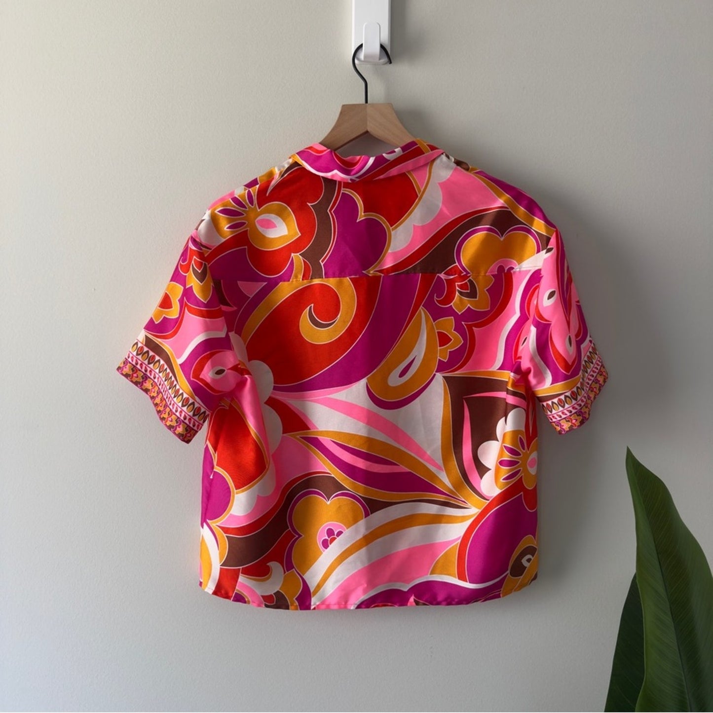 Express Pink and Orange Patterned Set Vibrant Button Down Top elastic tie shorts