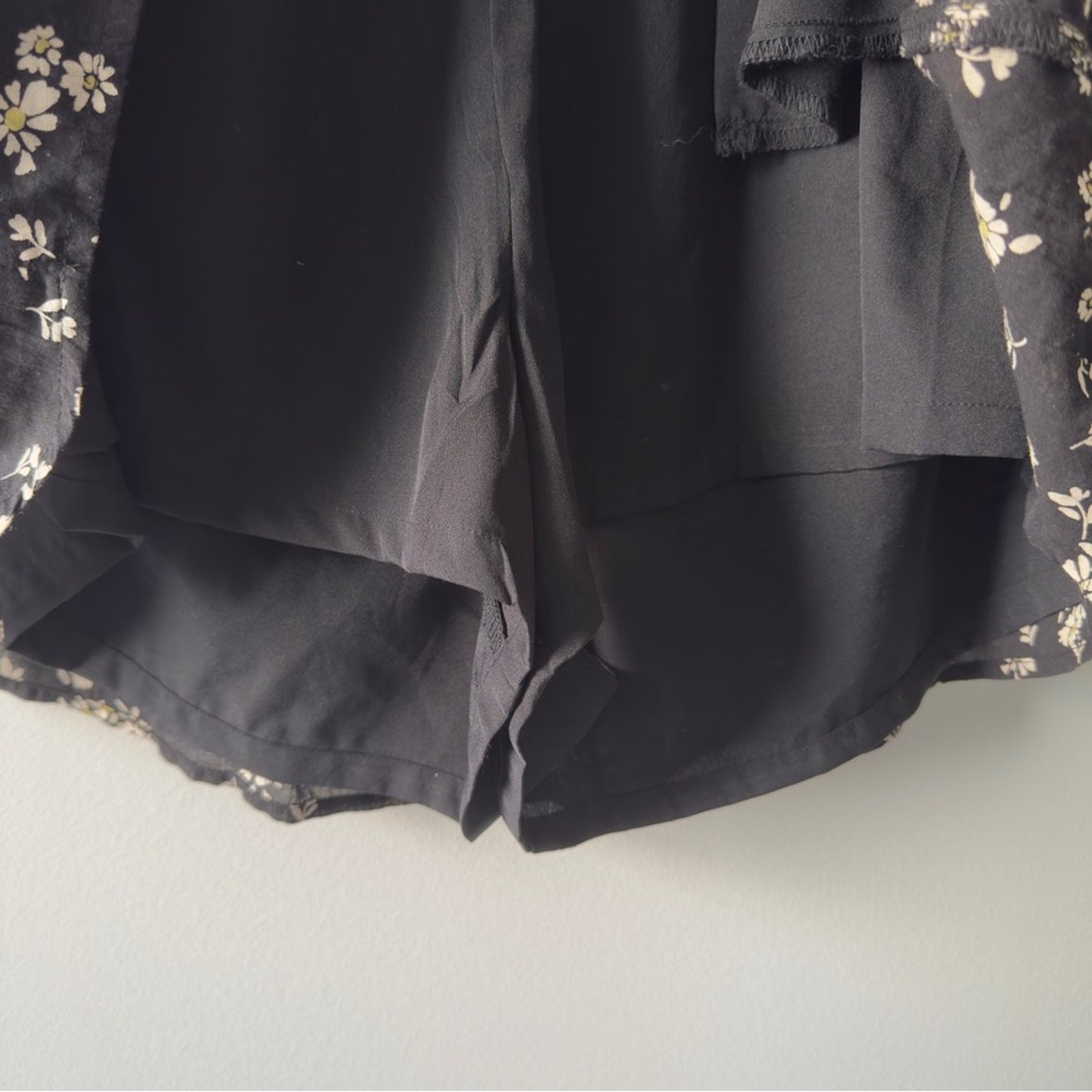 American Eagle Floral Halter Neck Romper Black and Cream Scoop V-Neck Tie Bow