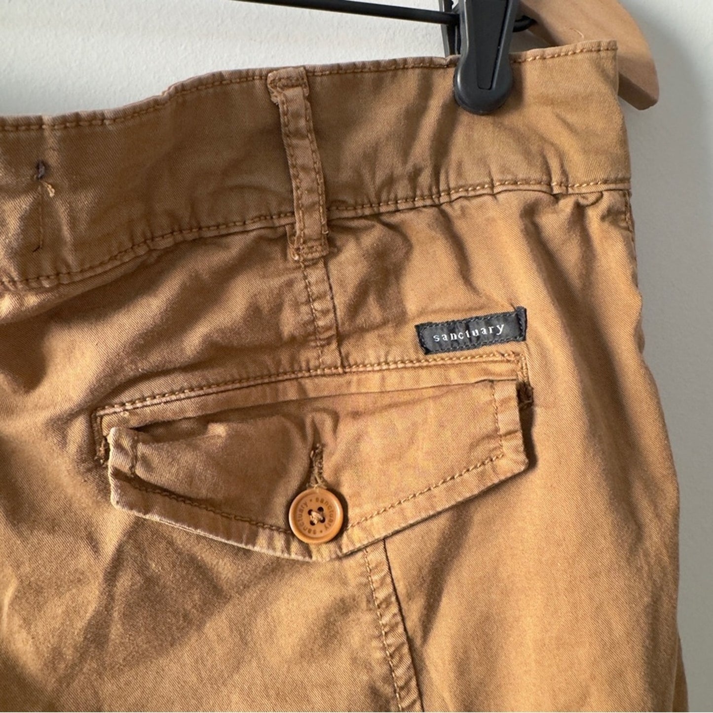 Anthropologie Sanctuary Casual Tan Cargo Jogger Pants Cropped Y2K Capri Pockets