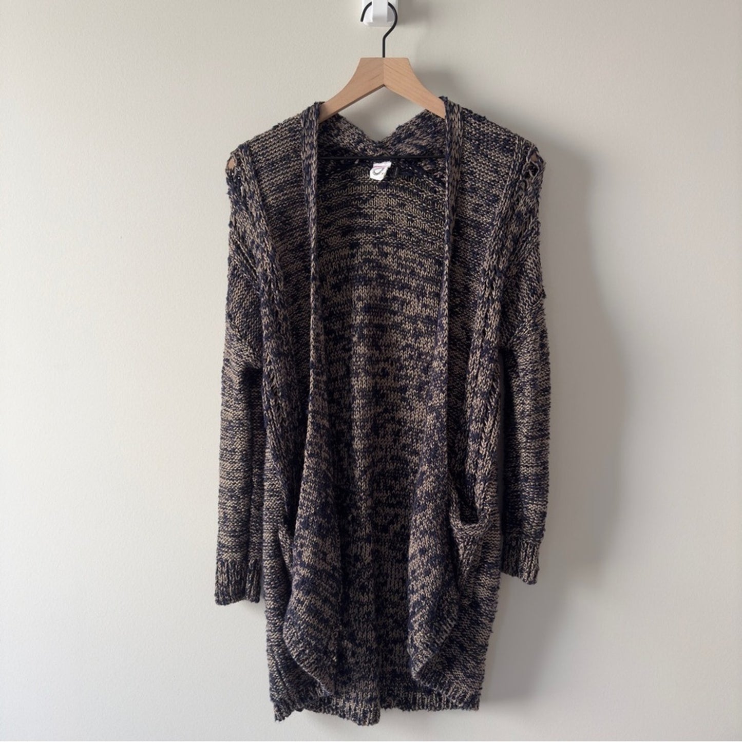 Anthropologie Akemi + Kin Metallic Pocket Front Tunic Cardigan Long Sleeve open