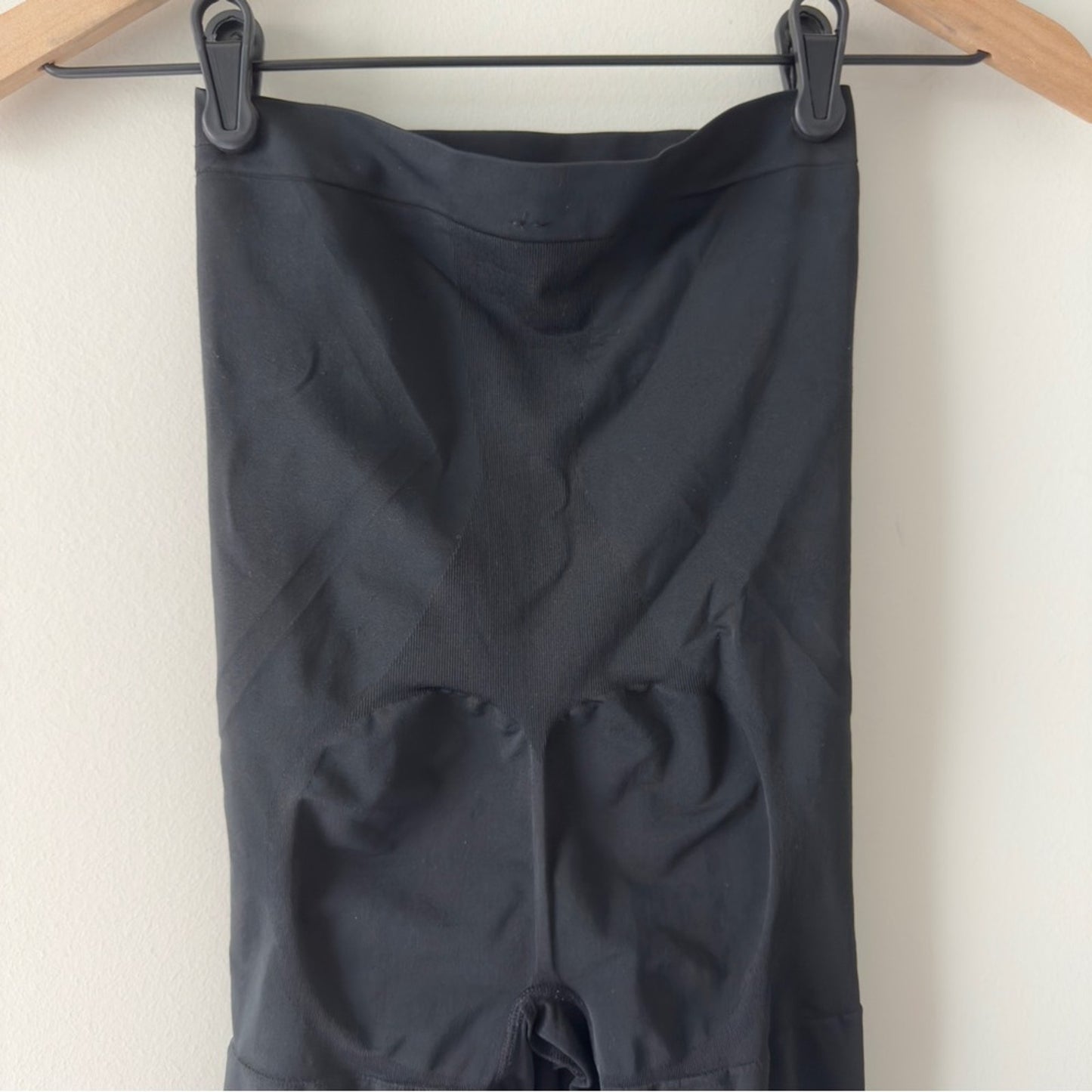 SPANX OnCore High-Waisted Mid-Thigh Short in very black Shapewear Shorts Medium