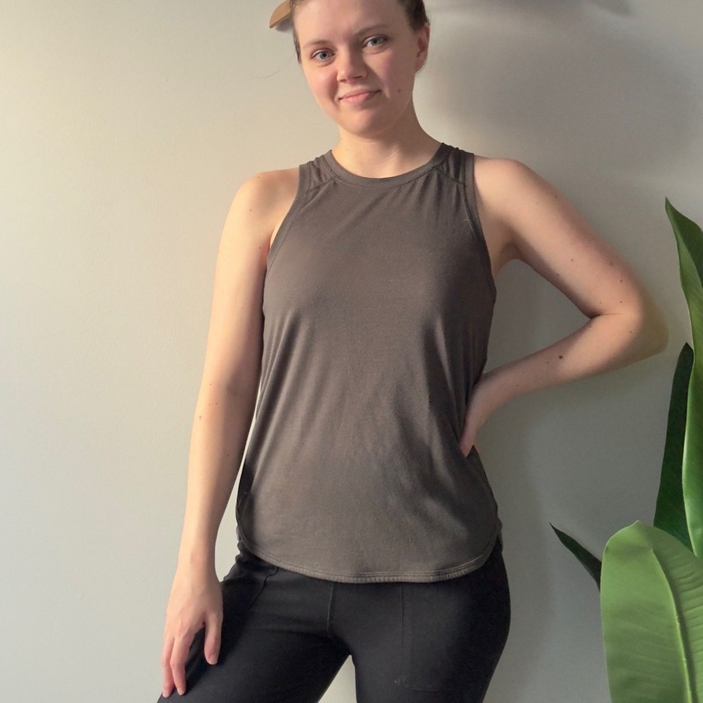 Sweaty Betty Athletic Tank Top Sleeveless casual activewear solid ruched back S