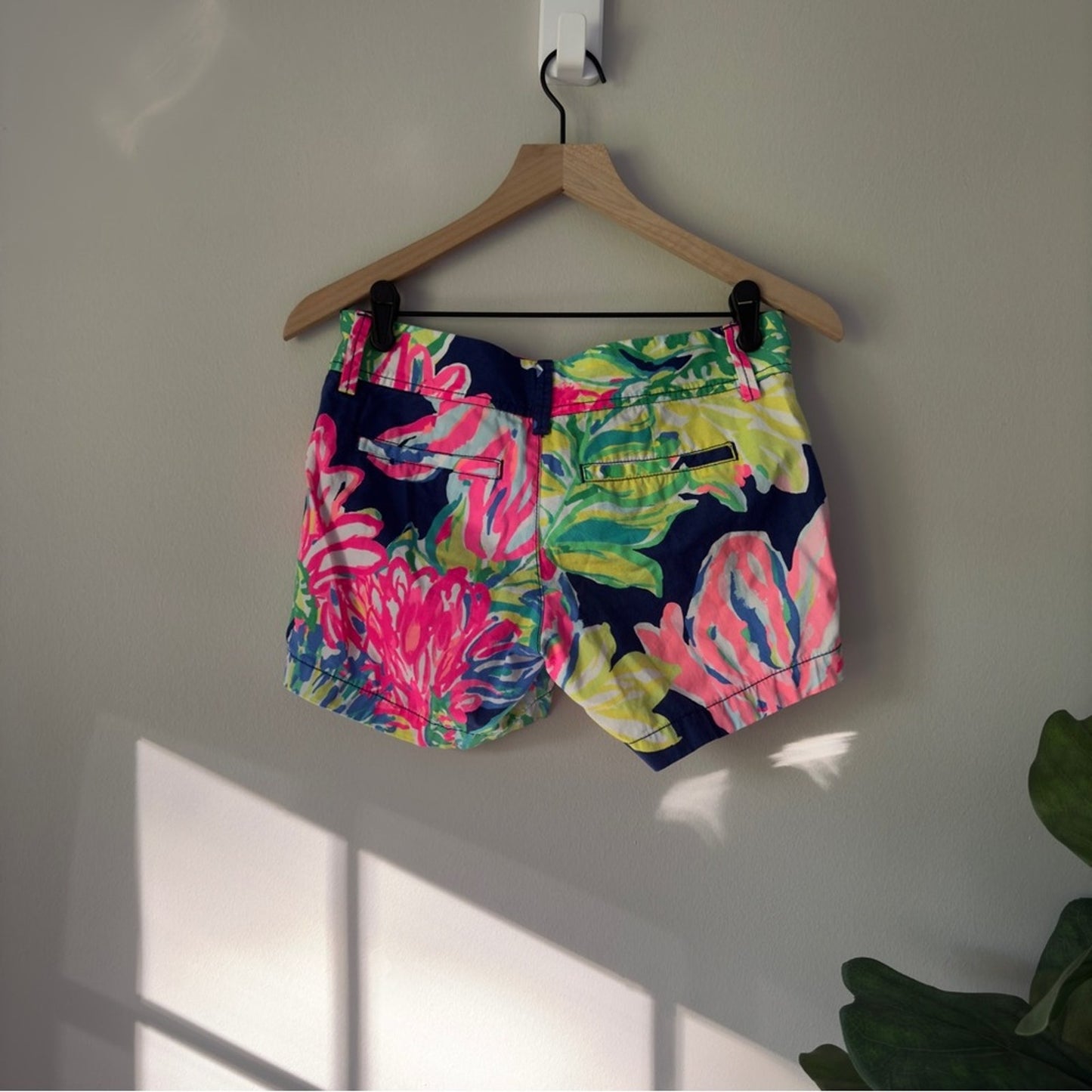 Lilly Pulitzer The Callahan Short 100% Cotton Floral Button Zipper Zip Colorful