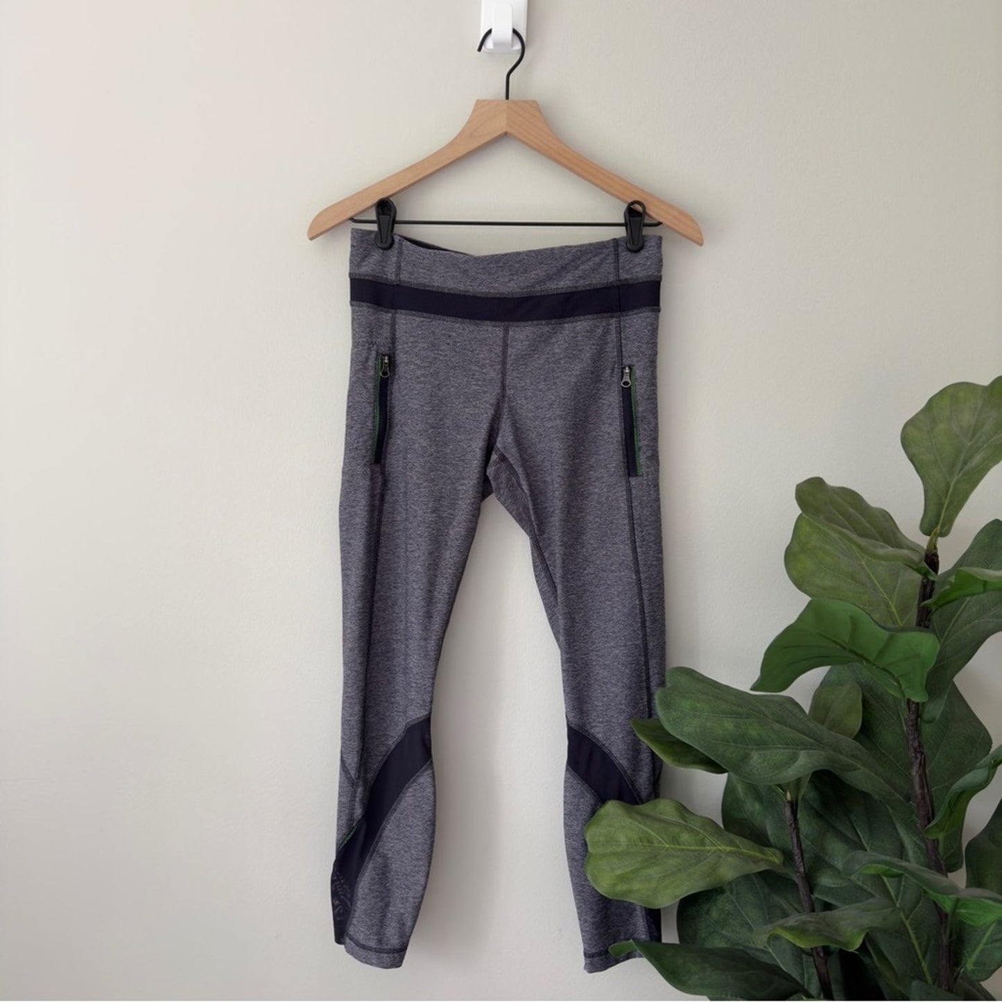Lululemon Inspire Tight II (Mesh) in Heathered Naval Blue / Naval Blue Run Pouch