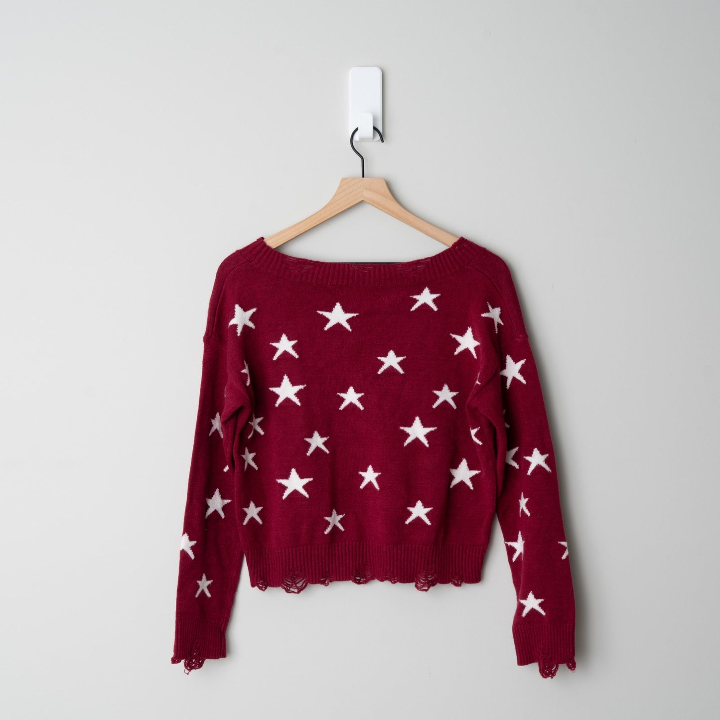 Wild Honey Star Pattern V-Neck Sweater Pullover Long Sleeve Distressed Hem Crop