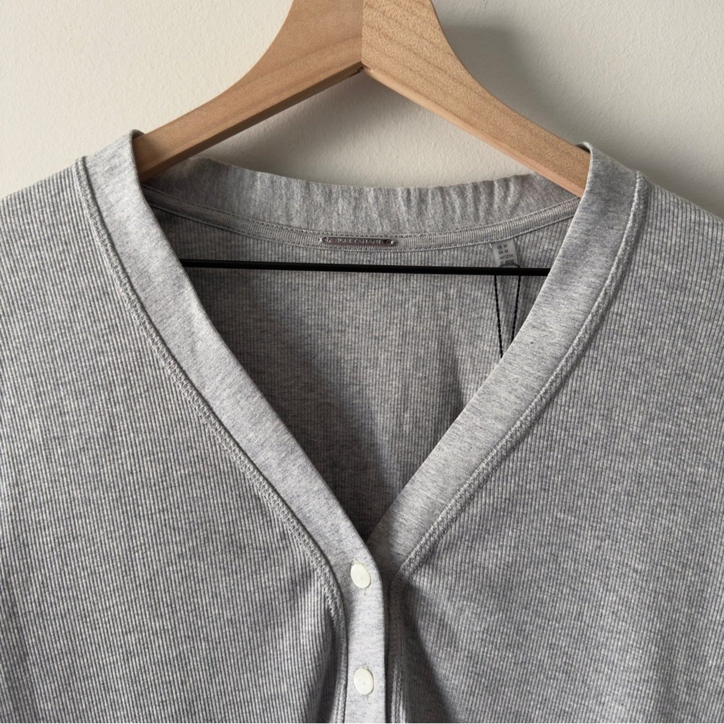 Elie Tahari Gray Long Sleeve Cardigan Half Button Front Minimalist Ribbed Solid