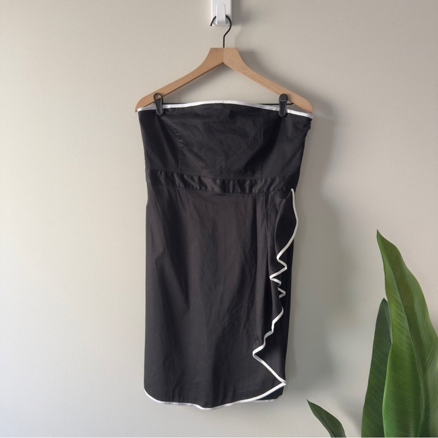 Vintage 2000s Y2K New York & Co. Black and White Strapless Dress Mini Ruffle NWT