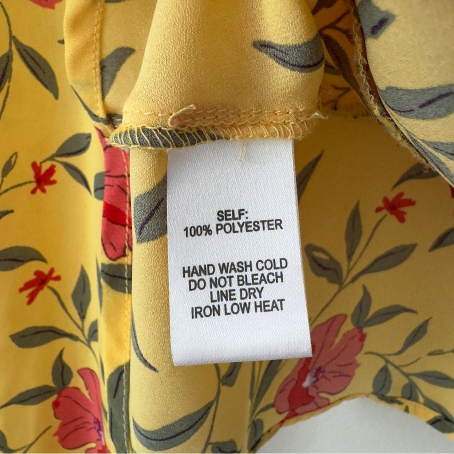 Lulus Floral Long Sleeve Peplum Top Ruched V-Neck Button Keyhole Back Polyester