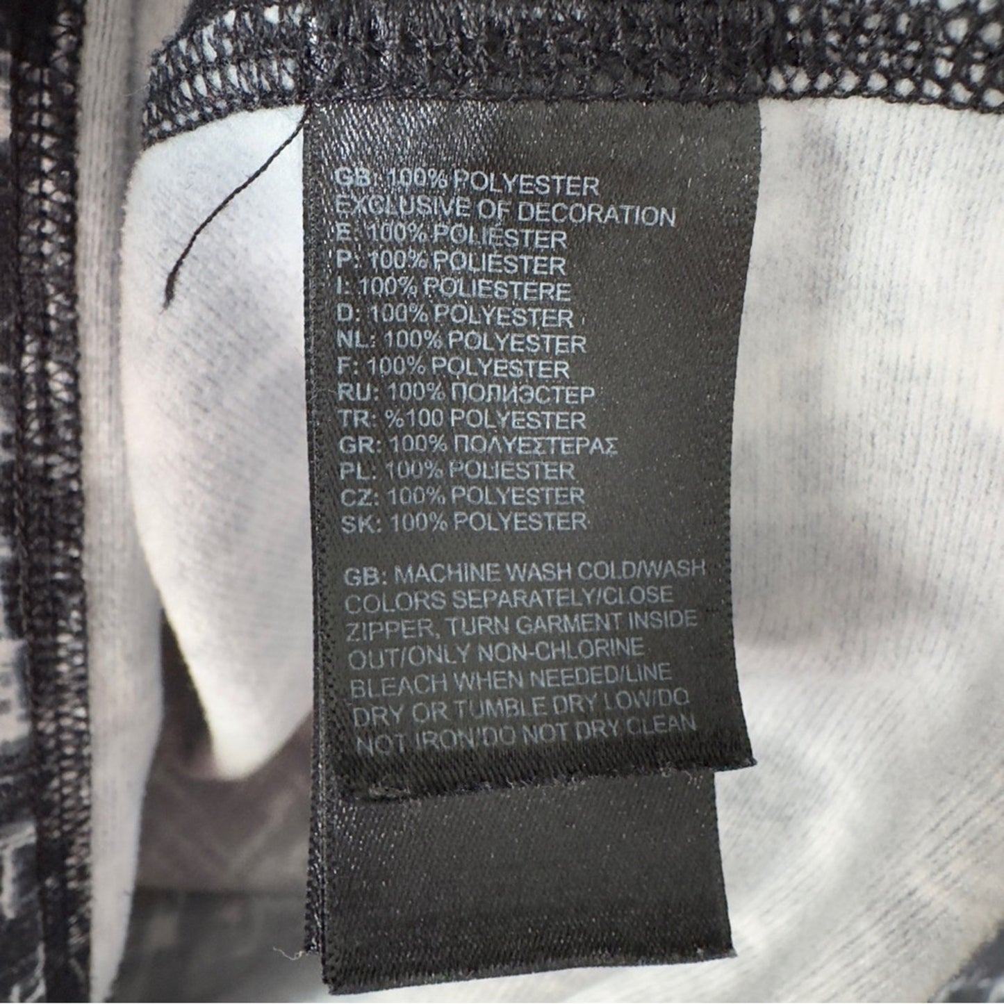 The North Face Black White Geometric Print Quarter Zip Pullover Jacket high neck