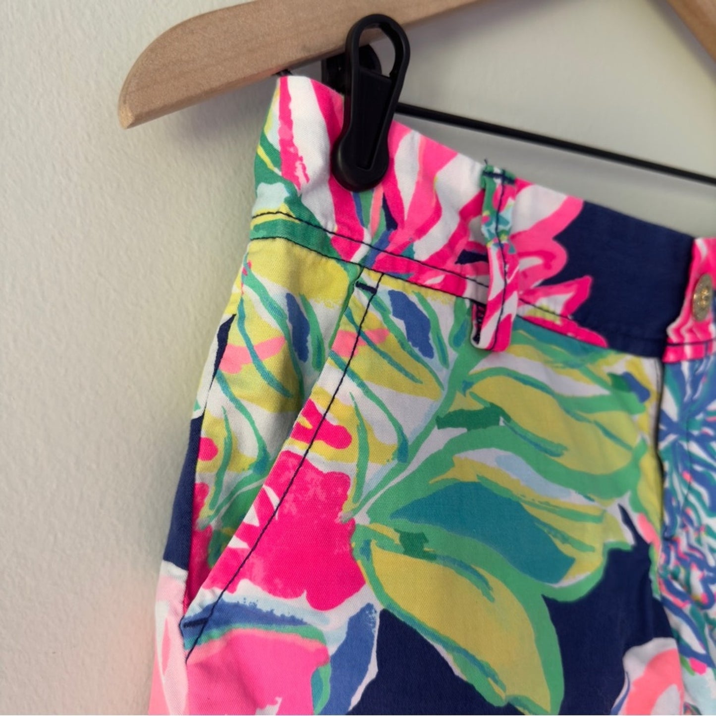 Lilly Pulitzer The Callahan Short 100% Cotton Floral Button Zipper Zip Colorful