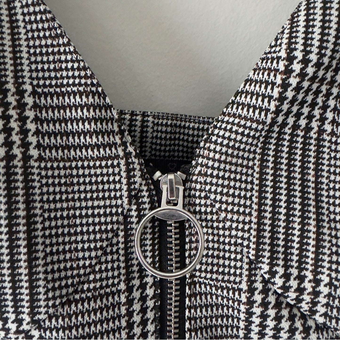 Love Tree Pinafore Plaid Black White mini Dress Full Zip Front Circle Zipper EUC