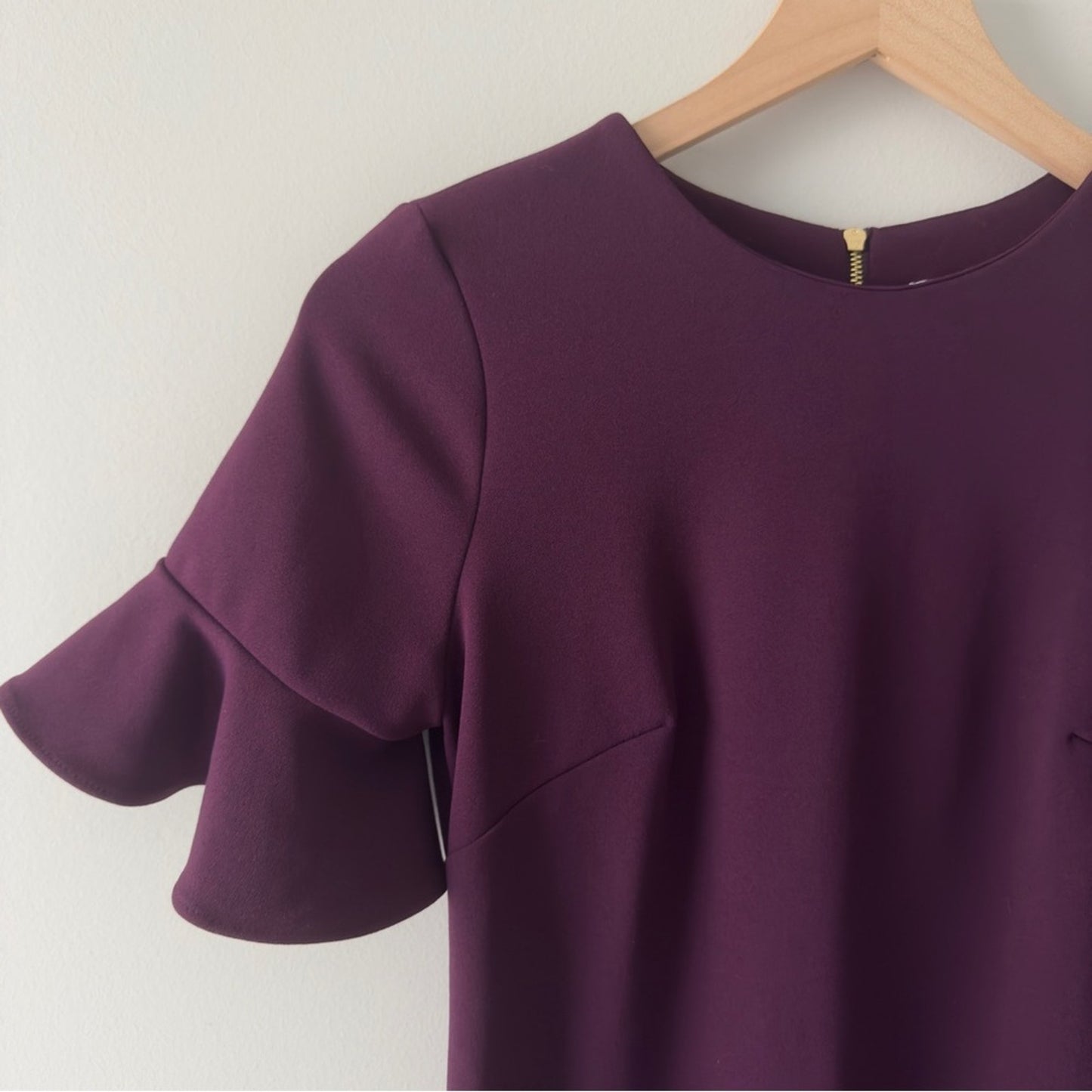 Calvin Klein Elegant Purple Ruffle Short Sleeve Dress Zip Up Zipper Back Pencil