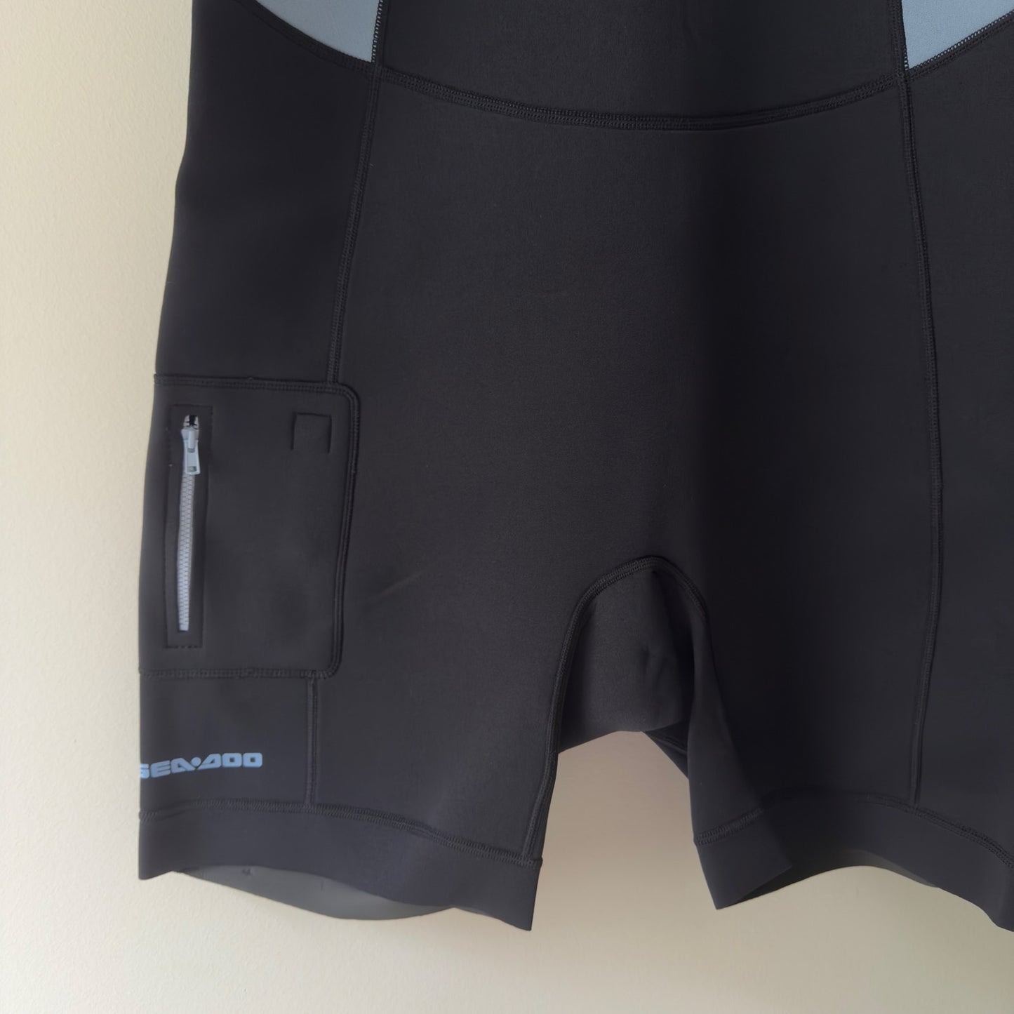 Sea-Doo Neoprene 3mm Exotic Shorty Wetsuit Element Proof Stretch Side Pocket NWT