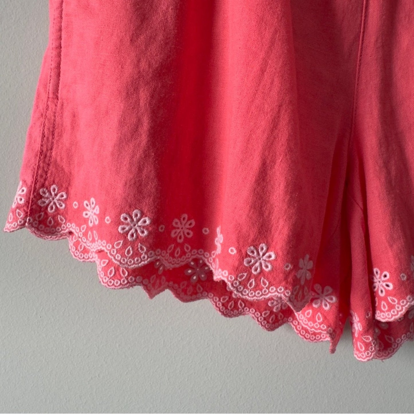 J. Crew Pink White Floral Embroidered Shorts Scalloped Hem Pull On Drawstring S