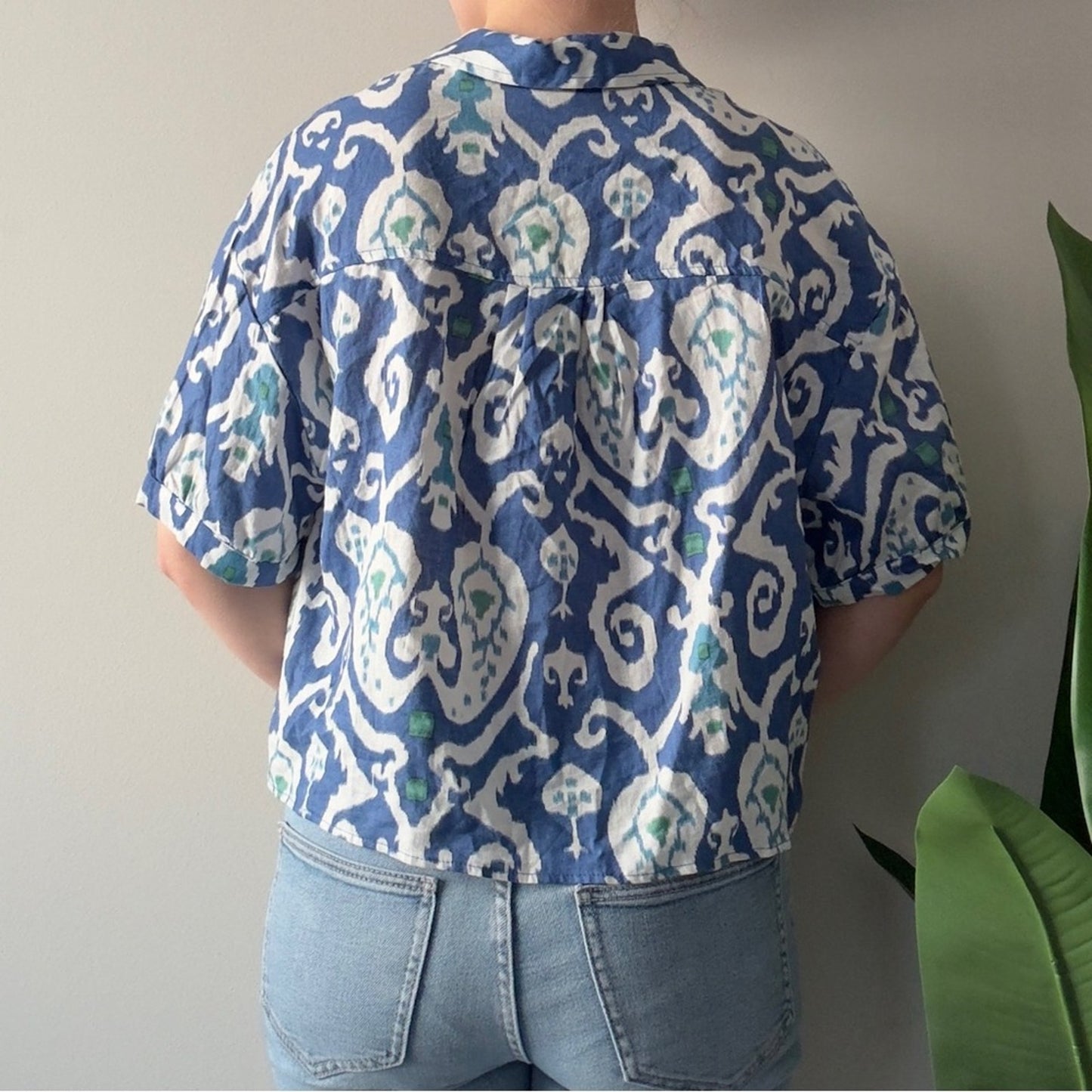 Christian Siriano Blue and White Button Down Shirt Abstract Pattern Print Collar