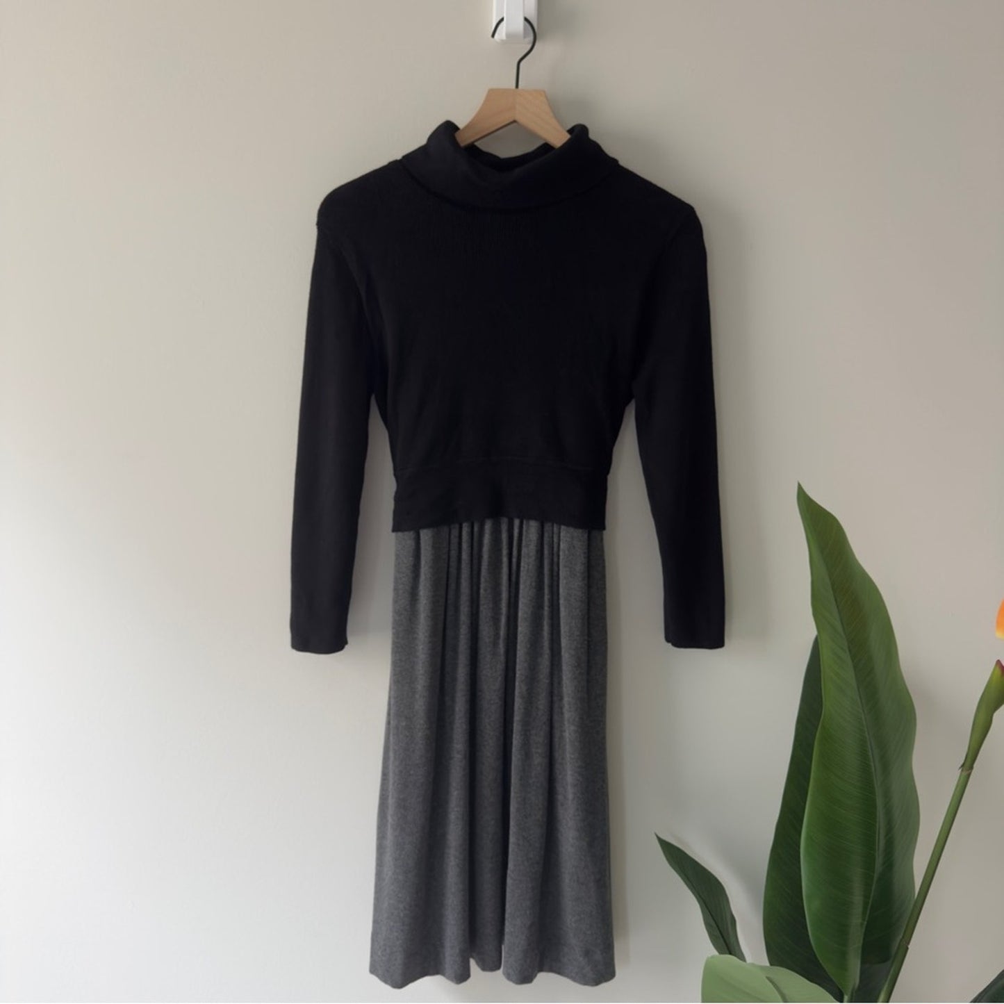 Anthropologie Moth Turtleneck Black Gray Ribbed Knit Dress Tie Waist long sleeve