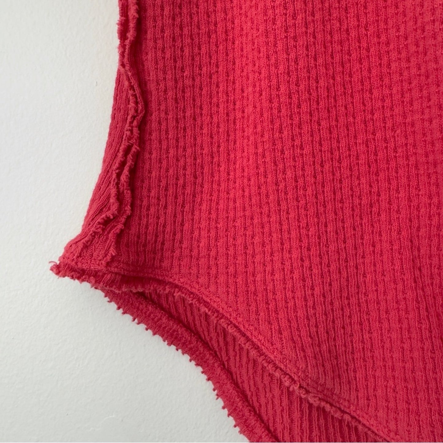 Free People We the Free Smocked Neck Short Sleeve Top Textured Knit Raw Hem EUC