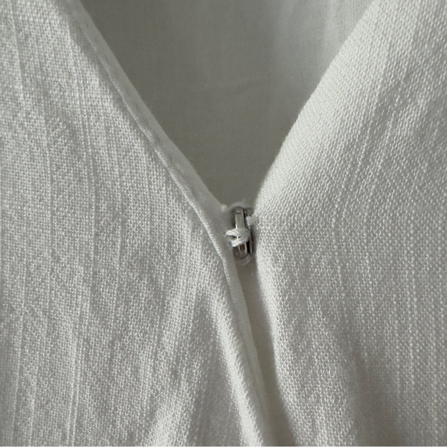 Koko + Mason White Cropped Wrap Top 3/4 sleeve snap v-neck crop tie bow solid M