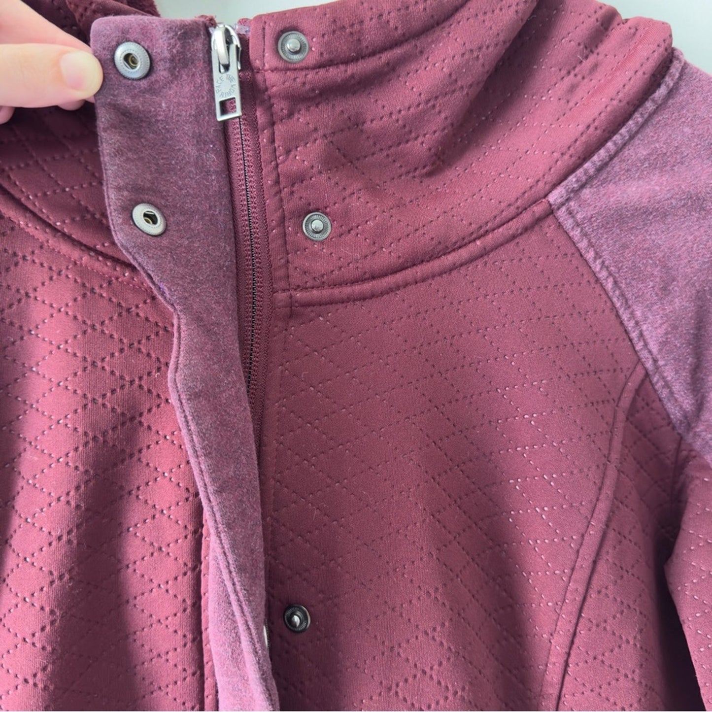 The North Face Red Utility Jacket with Hood Tunic Length Pockets Full Zip quilt